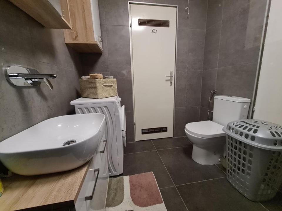 Valkane Beach Studio Apartment Πούλα Εξωτερικό φωτογραφία
